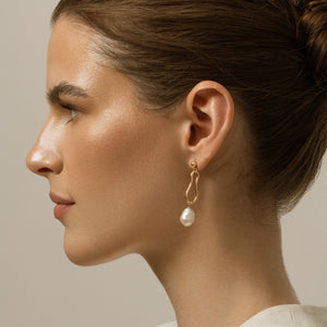 Molten White Pearl Drop Earrings (Gold)